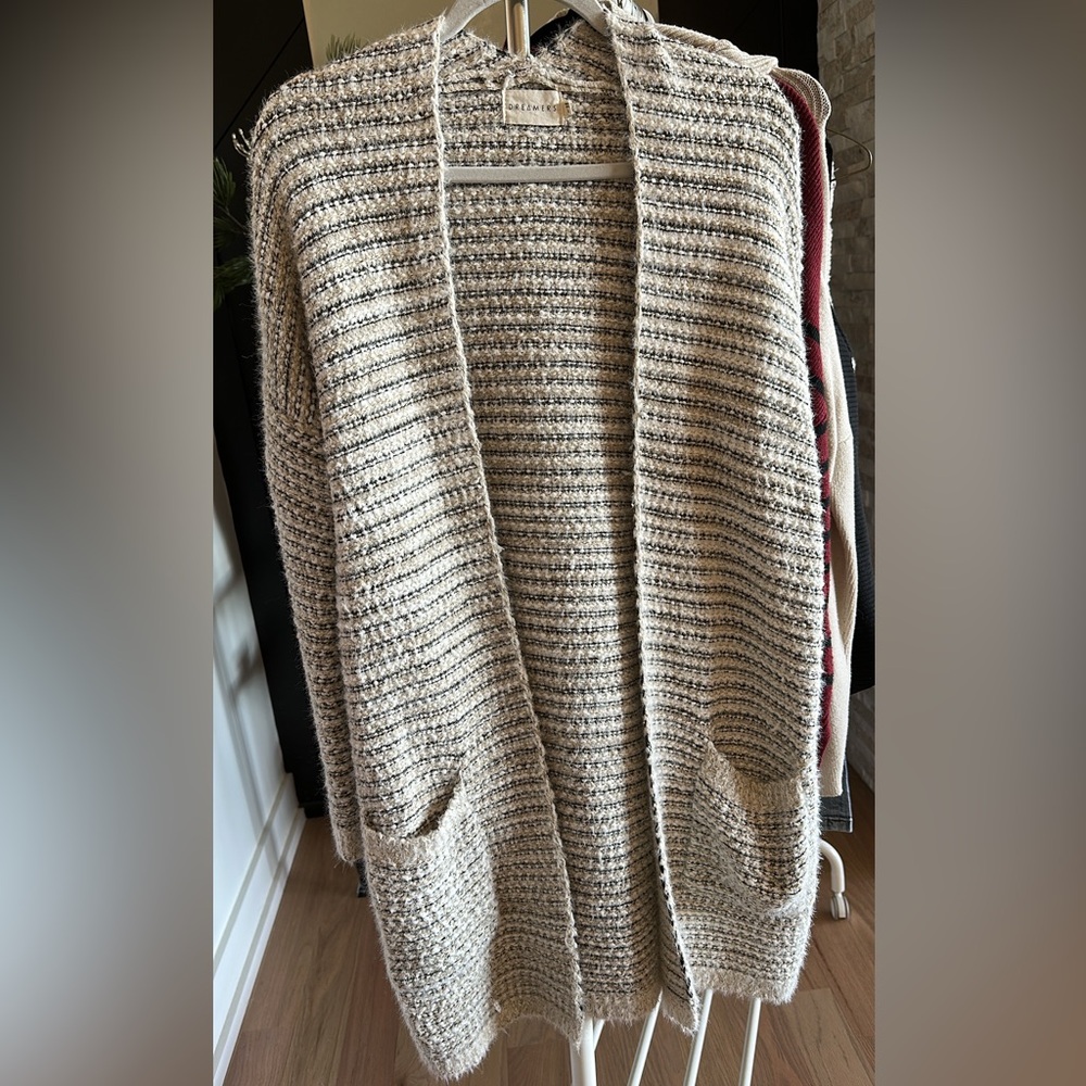 Dreamers Cream and Black Open-Front Cardigan